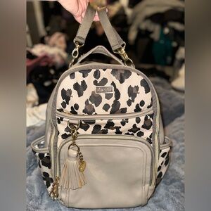 Itzy Ritzy Boss Plus Large Diaper Bag backpack